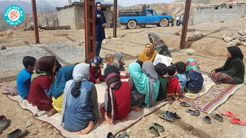حضور ترویج‌گران داوطلب کرمانشاهی «با من بخوان» در روستاهای سیل‌زده لرستان