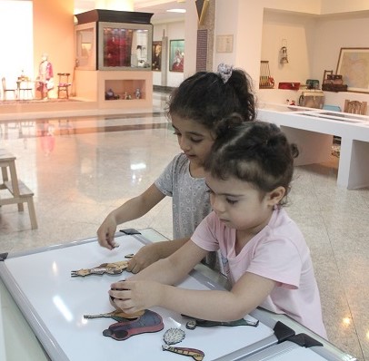 کودکان در موزه کودکی