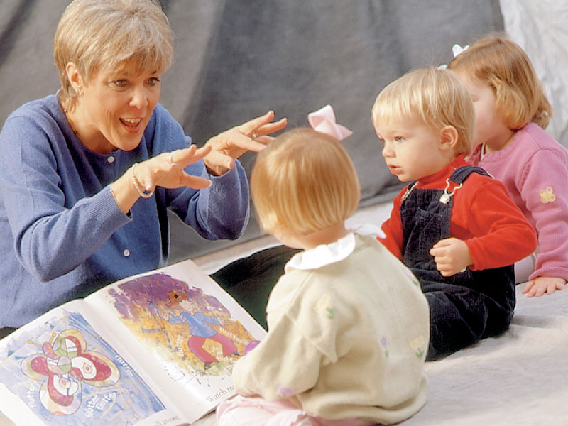 کتاب درمانی برای کودکان و نوزادان