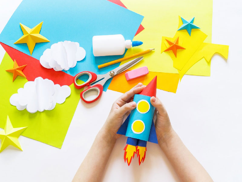 ساخت کاردستی کم هزینه با کودکان در خانه 