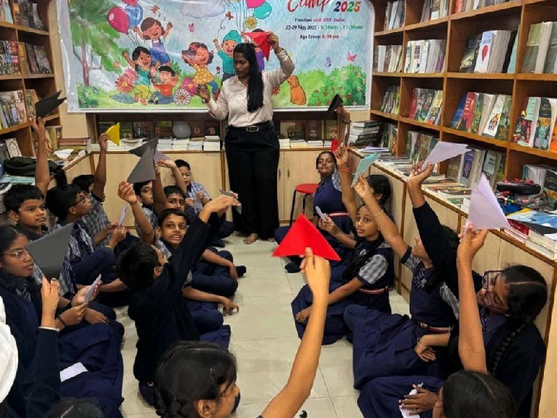 شیوه کار بازگویی قصه توسط کودک در مدارس