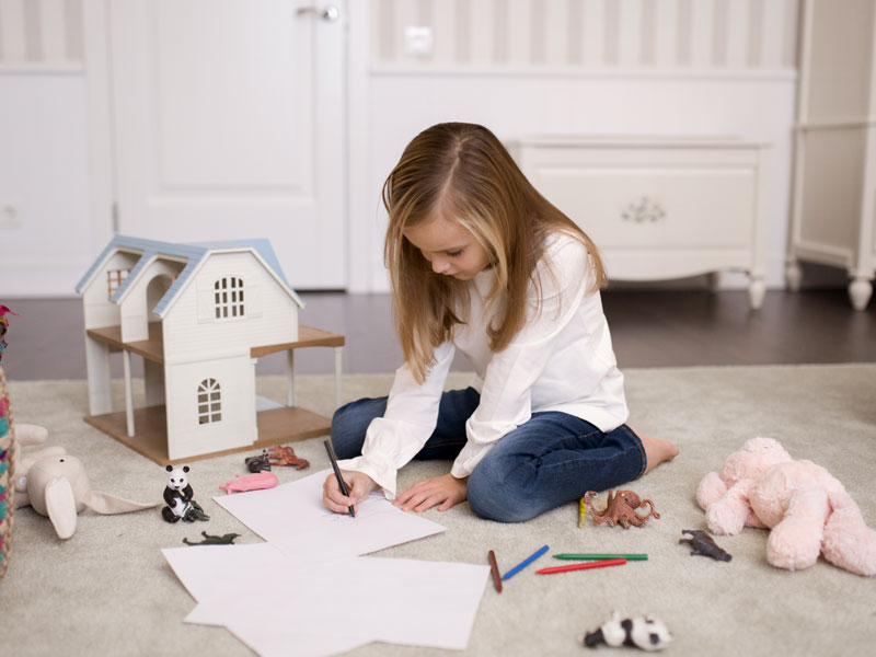 کشیدن اشکال هندسی با کمک کودکان 