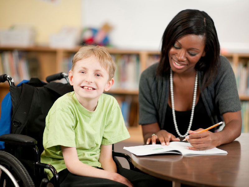 خواندن کتاب با کودکان چندمعلولیتی