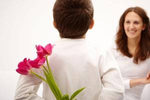 چگونه از کودک‌تان بخواهید از صمیم قلب عذرخواهی کند
