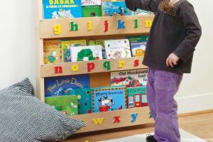 چگونه کتابخانه کودک خود را با بودجه کم بسازم؟