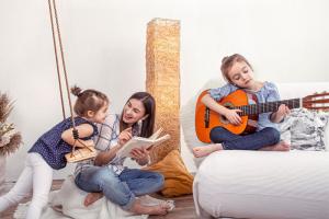 داستان‌هایی که از دل آوازها بیرون می‌آیند