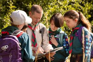 تور قصه‌گویی در مدرسه