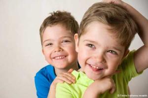نتیجه یک پژوهش جدید: کودکان نیز دوست دارند تا چهره اجتماعی پسندیده ای داشته باشن