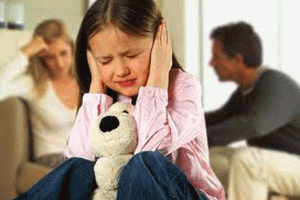 اختلاف پدر و مادر و پریشانی کودک