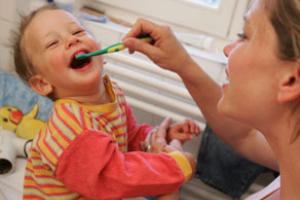 چند پیشنهاد برای سلامت دندان‌های کودکان