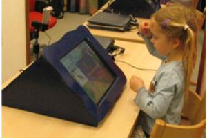 استفاده از رایانه برای آموزش زبان اشاره به کودکان ناشنوا