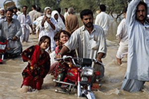 سیل در  پاکستان، بیش از یک میلیون کودک را بی خانمان کرد!