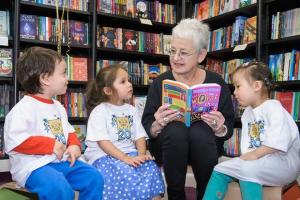 اهدای یک میلیون جلد کتاب به کودکان