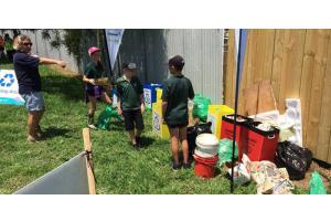 دانش‌آموزان نیوزیلندی ۴ تن زباله جمع‌آوری کردند