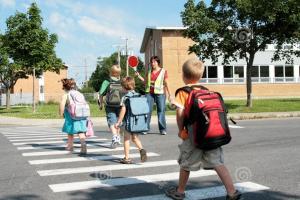 چطور عبور ایمن از عرض خیابان را به فرزندان آموزش دهیم؟