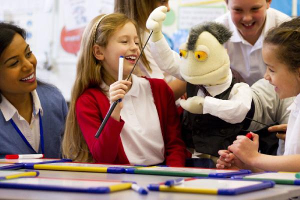 نقش بازی و گفت‌وگو در درک مطلب و لذت از خواندن