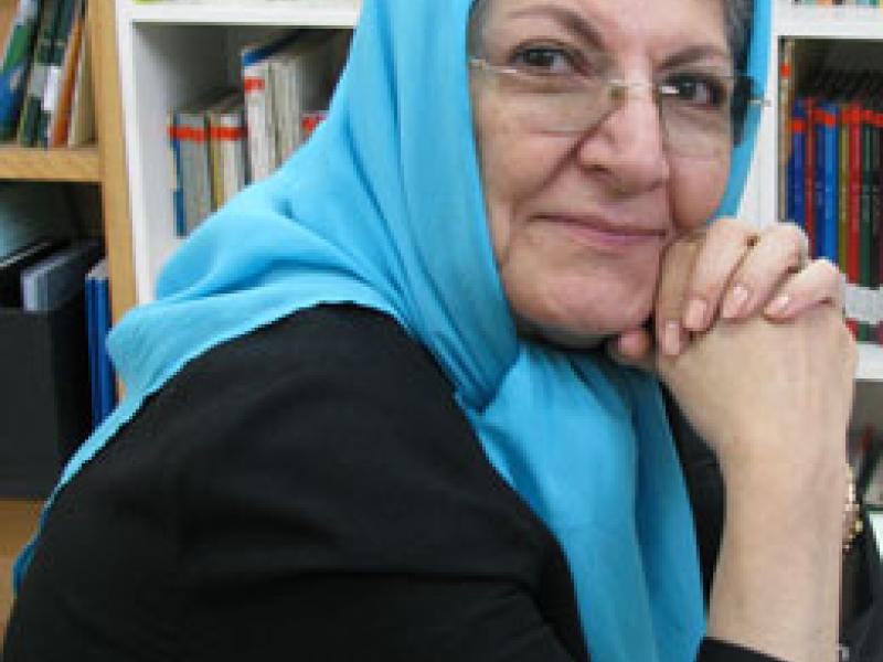 ناشنوایان، گروهی که فراموش شده‌اند در گفت‌وگو با مینو رجبی‌نیا