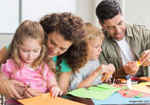 ساختن هدیه ای برای پدربزرگ با عکس های خانوادگی