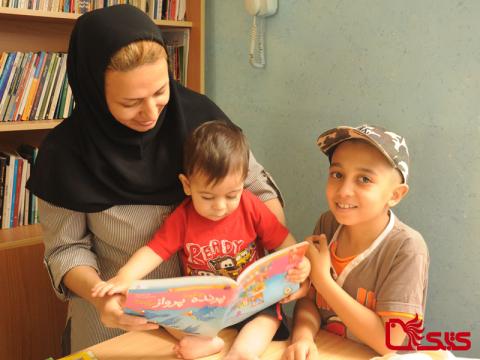 چگونه می‌توانید به نوزاد خود در یادگیری کمک کنید