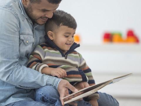 اهمیت بلندخوانی برای کودکان