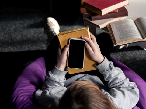 از رمان تا وب‌نوشت؛ راه‌های نو برای تشویق نوجوانان به خواندن