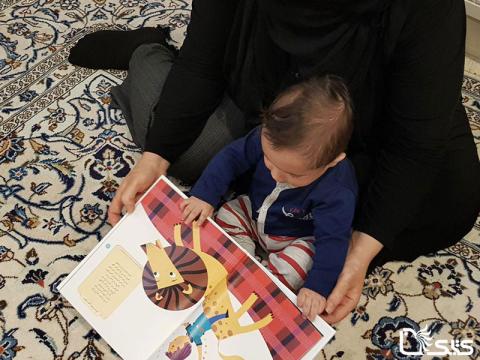 چرا کتاب خواندن برای نوزادان اهمیت دارد