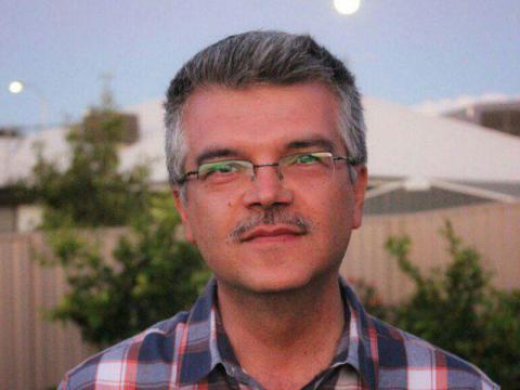 مشق شب از منظر یک دوست‌دار کتاب: گفت‌وگو با یزدان منصوریان