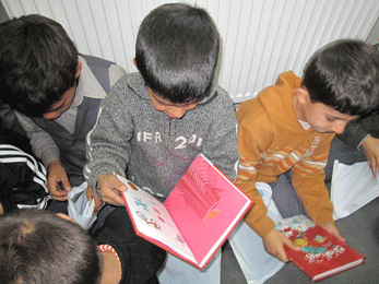 نخودی به خانه کودکان روستایی رفت!