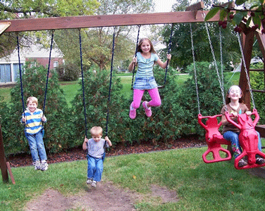 به بچه ها اجازه دهید آزادانه بازی کنند!