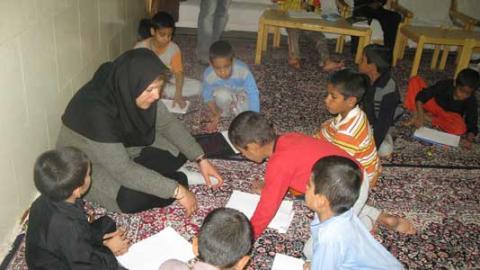 ترویج کتابخوانی و پرورش خلاقیت در شهر بم