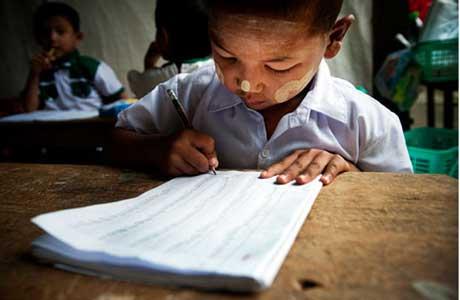 ۸ سپتامبر روز جهانی سواد آموزی: سوادآموزی صلح را به ارمغان می آورد