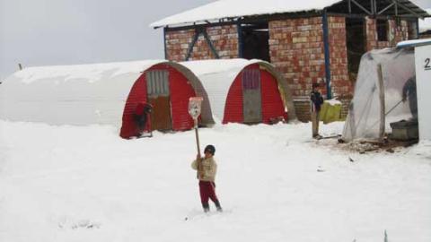 کالاهای اهدایی به هموطنان زلزله زده در شب یلدا توزیع می شود