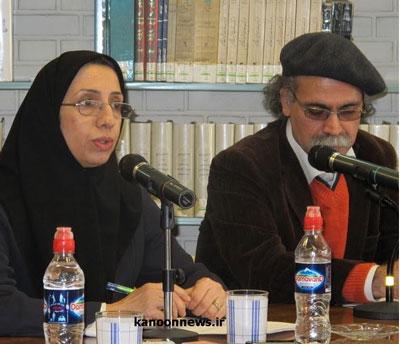 دستاورد آثار طنز، شادی و رشد تفکر انتقادی در نوجوانان است 