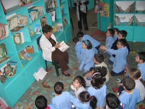 با کتاب‌درمانی به ناسامانی روحی و روانی هزاران کودک و نوجوان سوری یاری رسانید!