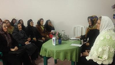 معرفی سایت کتابک و با من بخوان به مادربزرگ ها