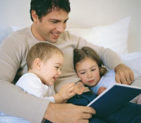 ساعت کتابخوانی پدران!