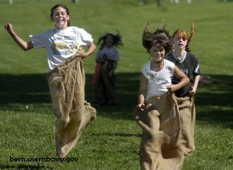 فرهنگ رقابت، زیست سالم کودکان را از پای درمی آورد!