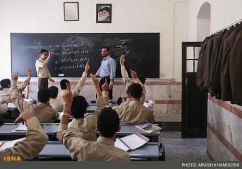 توفیق نظام آموزشی را در تربیت رتبه‌های تک رقمی می‌دانند 