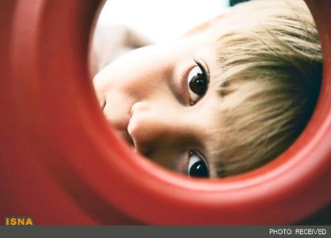 والدین اختلال اوتیسم را جدی بگیرند 