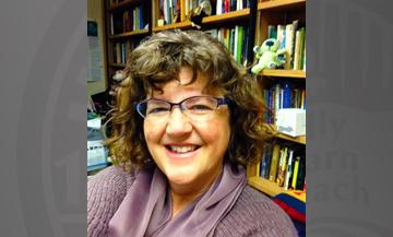 یک نظریه پرداز ادبیات کودک، عنوان پژوهشگر برجسته سال ٢٠١۴ دانشگاه ایلینوی را ا