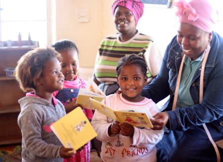 مروجان خواندن در نمایشگاه کتاب سوئد