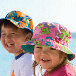 لباس کودکان را در تابستان کم نکنید!