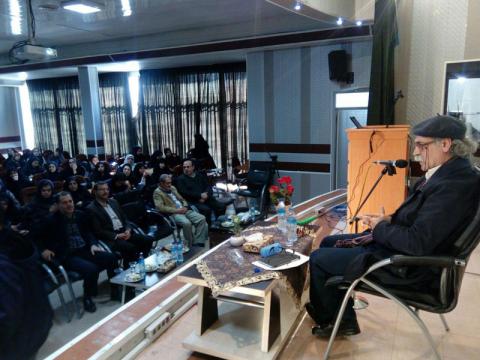 گزارش نشست علمی بررسی ادبیات داستانی نوجوان