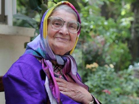 توران میرهادی فراتر از یک استاد