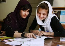 چه کتاب هایی برا ی نوجوانان ۱۳ سال به بالا برگزینید