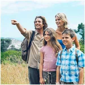 با کودکان خود به پیاده روی بروید!