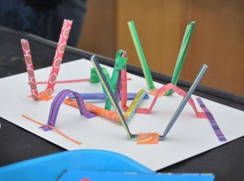 ساختن مجسمه با کاغذهای لوله شده!