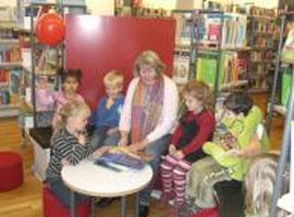 کتابخانه در خدمت کودکان 