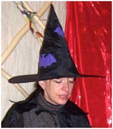 زنگ تفریح افسانه ها در کتابخانه مدرسه