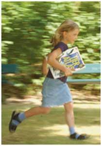 مسابقه دو میدانی با کتاب، فعالیتی برای آشنایی کودکان با انواع کتاب ها